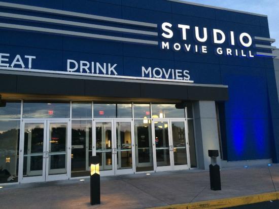 Studio Movie Grill Duluth